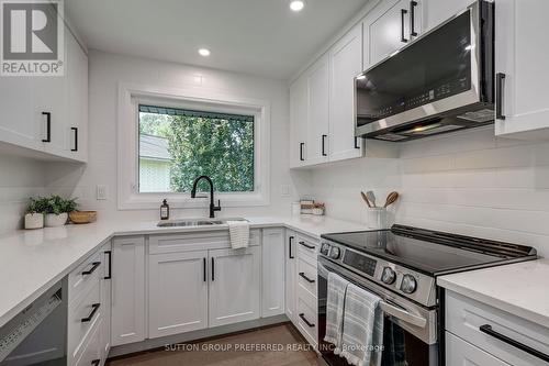 197 Ellsworth Avenue, London, ON - Indoor Photo Showing Kitchen With Upgraded Kitchen