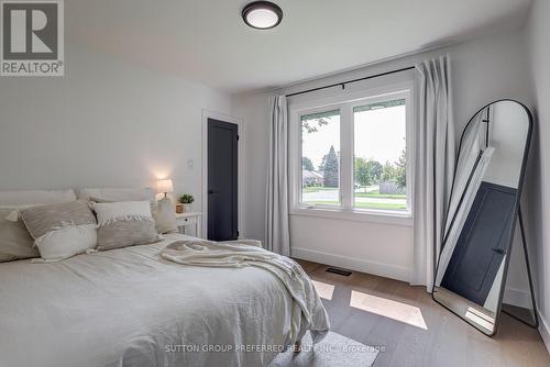 197 Ellsworth Avenue, London, ON - Indoor Photo Showing Bedroom