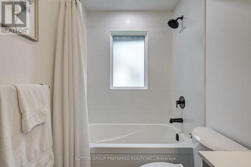 197 Ellsworth Avenue, London, ON - Indoor Photo Showing Bathroom