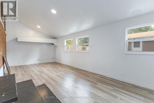 146 Burnside Drive, London, ON - Indoor Photo Showing Other Room