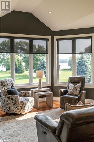 35 Settlers Landing Drive, Quinte West, ON - Indoor Photo Showing Living Room