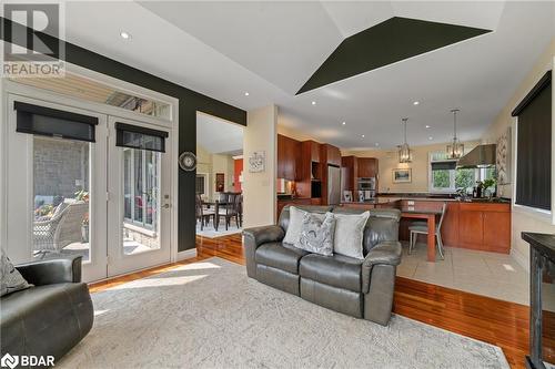 35 Settlers Landing Drive, Quinte West, ON - Indoor Photo Showing Living Room