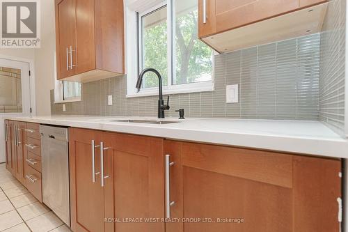 112 Bonham Boulevard, Mississauga (Streetsville), ON - Indoor Photo Showing Kitchen