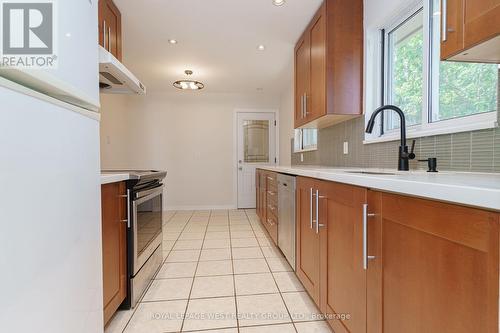 112 Bonham Boulevard, Mississauga (Streetsville), ON - Indoor Photo Showing Kitchen