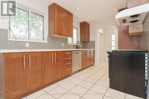 112 Bonham Boulevard, Mississauga (Streetsville), ON - Indoor Photo Showing Kitchen