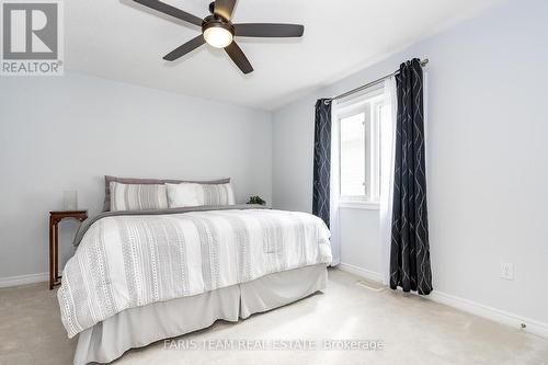 35 Princess Point Drive, Wasaga Beach, ON - Indoor Photo Showing Bedroom