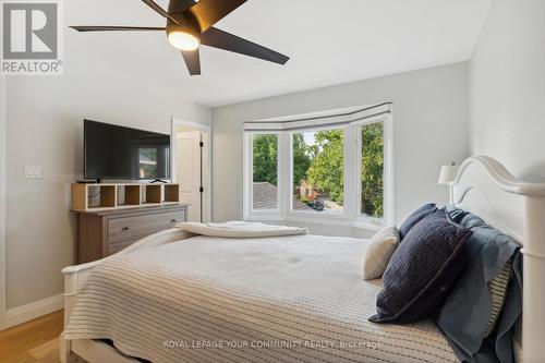 39 Hollingshead Drive, Aurora (Aurora Village), ON - Indoor Photo Showing Bedroom