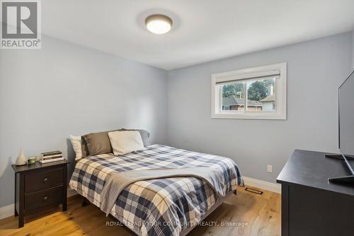 39 Hollingshead Drive, Aurora (Aurora Village), ON - Indoor Photo Showing Bedroom