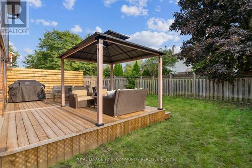 39 Hollingshead Drive, Aurora (Aurora Village), ON - Outdoor With Deck Patio Veranda With Backyard