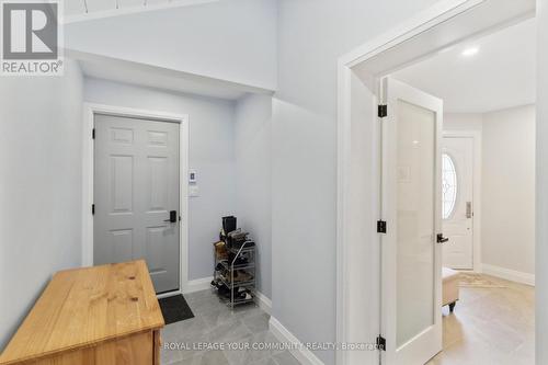 39 Hollingshead Drive, Aurora (Aurora Village), ON - Indoor Photo Showing Other Room