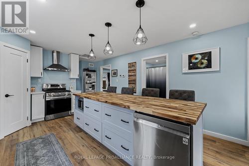 22 Johnson Road, Quinte West, ON - Indoor Photo Showing Kitchen