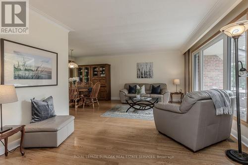 1345 Hixon Street, Oakville (Bronte East), ON - Indoor Photo Showing Living Room