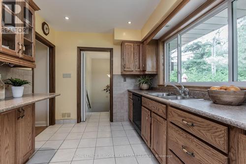 1345 Hixon Street, Oakville (Bronte East), ON - Indoor Photo Showing Kitchen With Double Sink