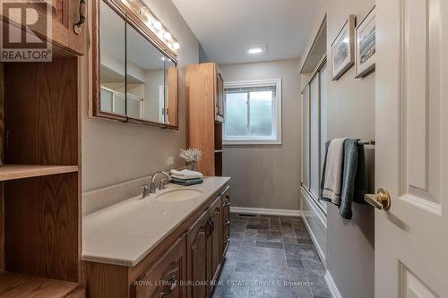 1345 Hixon Street, Oakville (Bronte East), ON - Indoor Photo Showing Bathroom