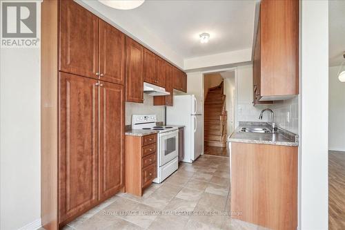 4130 Rawlins Common, Burlington, ON - Indoor Photo Showing Kitchen