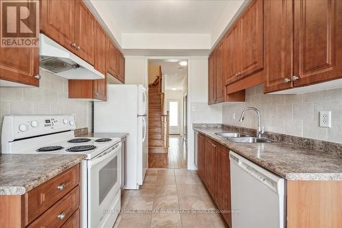 4130 Rawlins Common, Burlington, ON - Indoor Photo Showing Kitchen With Double Sink