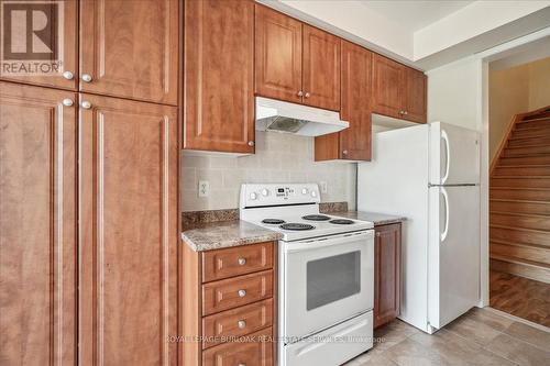 4130 Rawlins Common, Burlington, ON - Indoor Photo Showing Kitchen