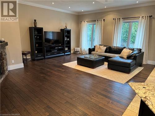 560 Meadow Lane, Southampton, ON - Indoor Photo Showing Living Room With Fireplace