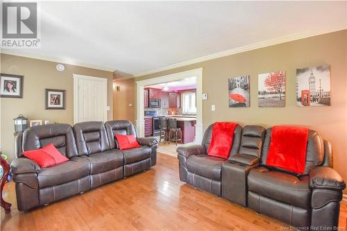 4022 Foster Street, Tracadie, NB - Indoor Photo Showing Living Room