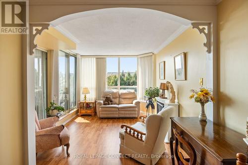 422 - 1880 Valley Farm Road, Pickering, ON - Indoor Photo Showing Living Room