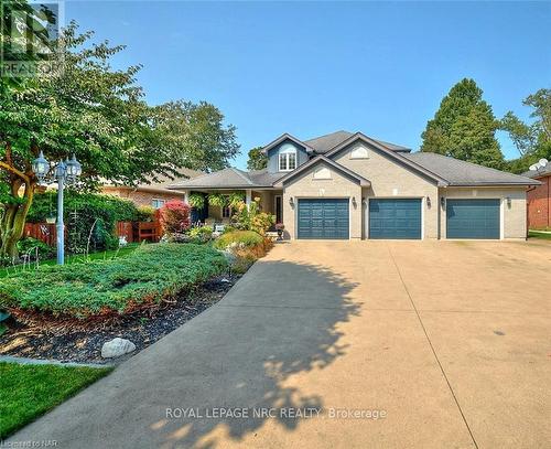 119 Sandra Drive, Pelham, ON - Outdoor With Facade