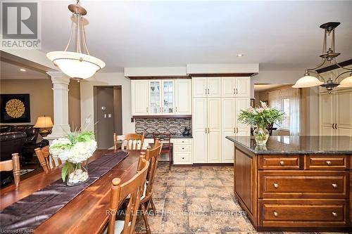 119 Sandra Drive, Pelham, ON - Indoor Photo Showing Dining Room