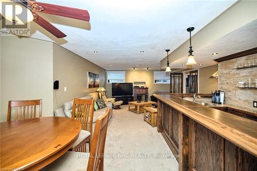 119 Sandra Drive, Pelham, ON - Indoor Photo Showing Dining Room