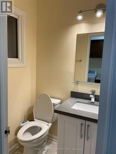 146 Wintermute Boulevard, Toronto (Steeles), ON - Indoor Photo Showing Bathroom