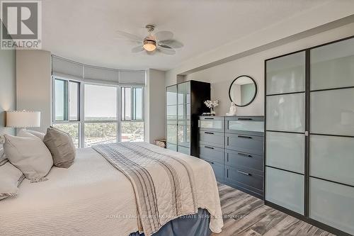 1907 - 5250 Lakeshore Road, Burlington, ON - Indoor Photo Showing Bedroom