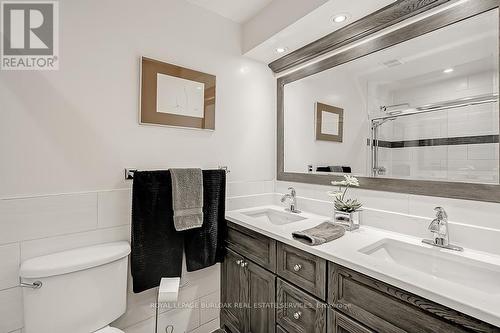 1907 - 5250 Lakeshore Road, Burlington, ON - Indoor Photo Showing Bathroom