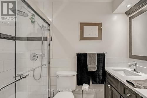 1907 - 5250 Lakeshore Road, Burlington (Appleby), ON - Indoor Photo Showing Bathroom