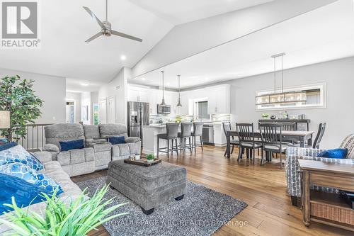 55 - 180 Port Robinson Road, Pelham, ON - Indoor Photo Showing Living Room