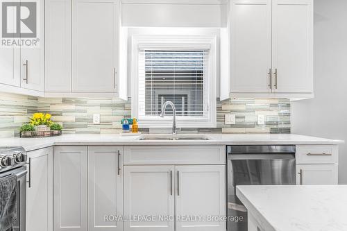 55 - 180 Port Robinson Road, Pelham, ON - Indoor Photo Showing Kitchen With Double Sink With Upgraded Kitchen