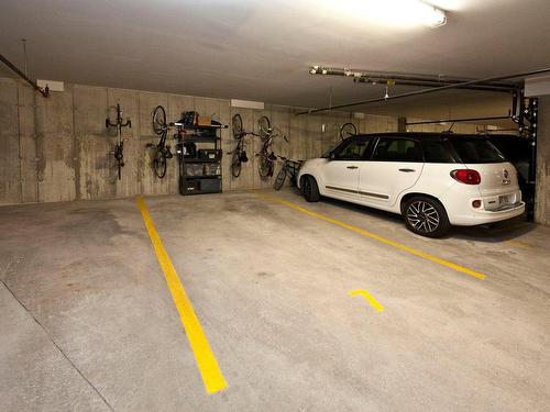 Garage - 105-1410 Av. De Rochechouart, Saint-Jérôme, QC - Indoor Photo Showing Garage