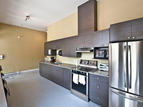 Salle communautaire - 105-1410 Av. De Rochechouart, Saint-Jérôme, QC - Indoor Photo Showing Kitchen