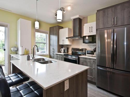 Cuisine - 105-1410 Av. De Rochechouart, Saint-Jérôme, QC - Indoor Photo Showing Kitchen With Double Sink With Upgraded Kitchen