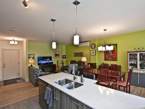 Vue d'ensemble - 105-1410 Av. De Rochechouart, Saint-Jérôme, QC - Indoor Photo Showing Kitchen With Double Sink