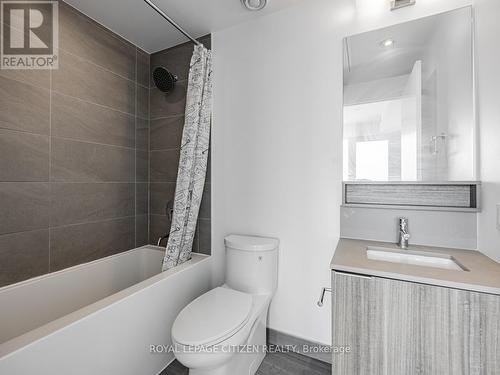 5708 - 5 Butter Mill Avenue, Vaughan, ON - Indoor Photo Showing Bathroom