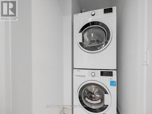 5708 - 5 Butter Mill Avenue, Vaughan, ON - Indoor Photo Showing Laundry Room