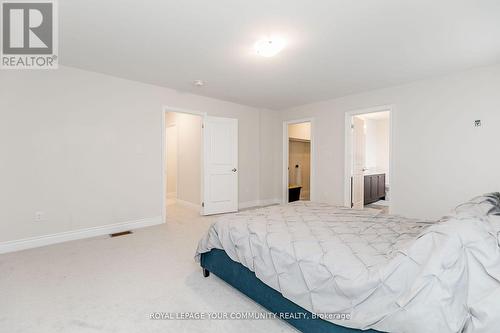 27 Lorne Thomas Place, New Tecumseth, ON - Indoor Photo Showing Bedroom