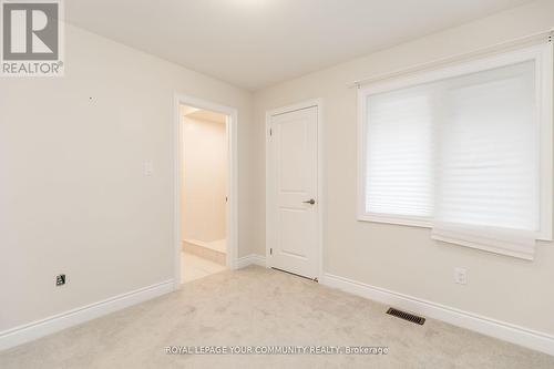 27 Lorne Thomas Place, New Tecumseth, ON - Indoor Photo Showing Other Room