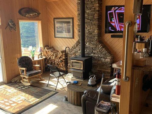 8 Waweig Lake, Rural Thunder Bay, ON - Indoor With Fireplace