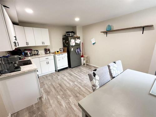 222 Hammell Road, Red Lake, ON - Indoor Photo Showing Kitchen