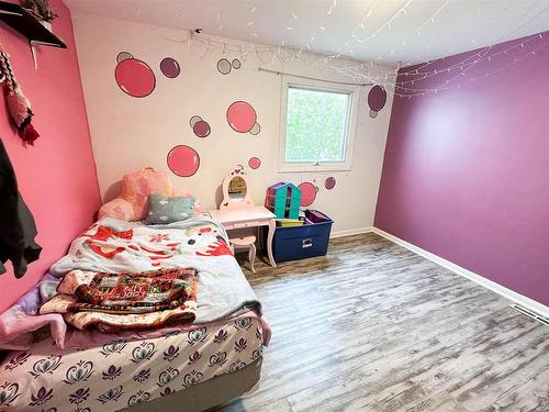 222 Hammell Road, Red Lake, ON - Indoor Photo Showing Bedroom