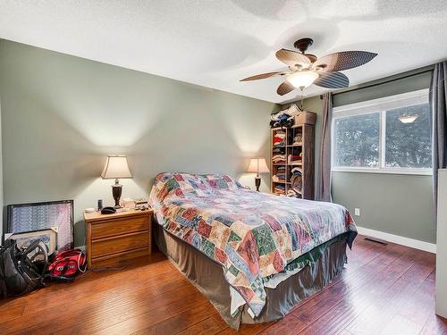 234 Cypress Ave, Kamloops, BC - Indoor Photo Showing Bedroom