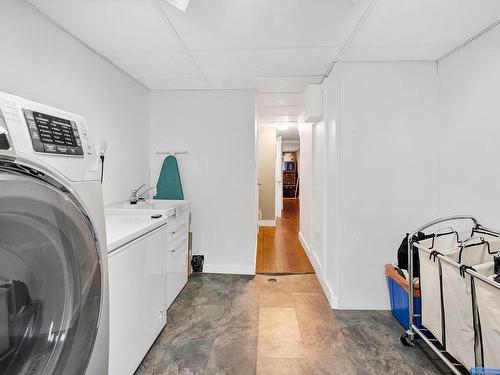 234 Cypress Ave, Kamloops, BC - Indoor Photo Showing Laundry Room