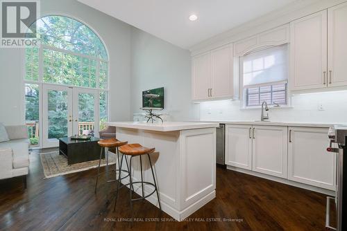 74 Macpherson Avenue, Toronto, ON - Indoor Photo Showing Kitchen