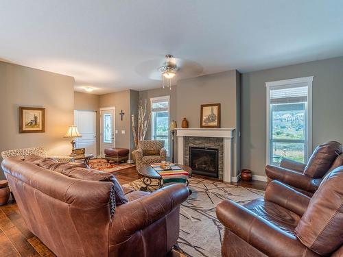 3395 Shuswap Rd, Kamloops, BC - Indoor Photo Showing Living Room With Fireplace