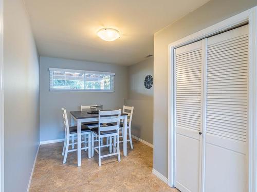 4875 Kathleen Place, Kamloops, BC - Indoor Photo Showing Dining Room