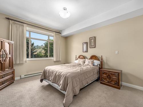 307-1390 Hillside Drive, Kamloops, BC - Indoor Photo Showing Bedroom